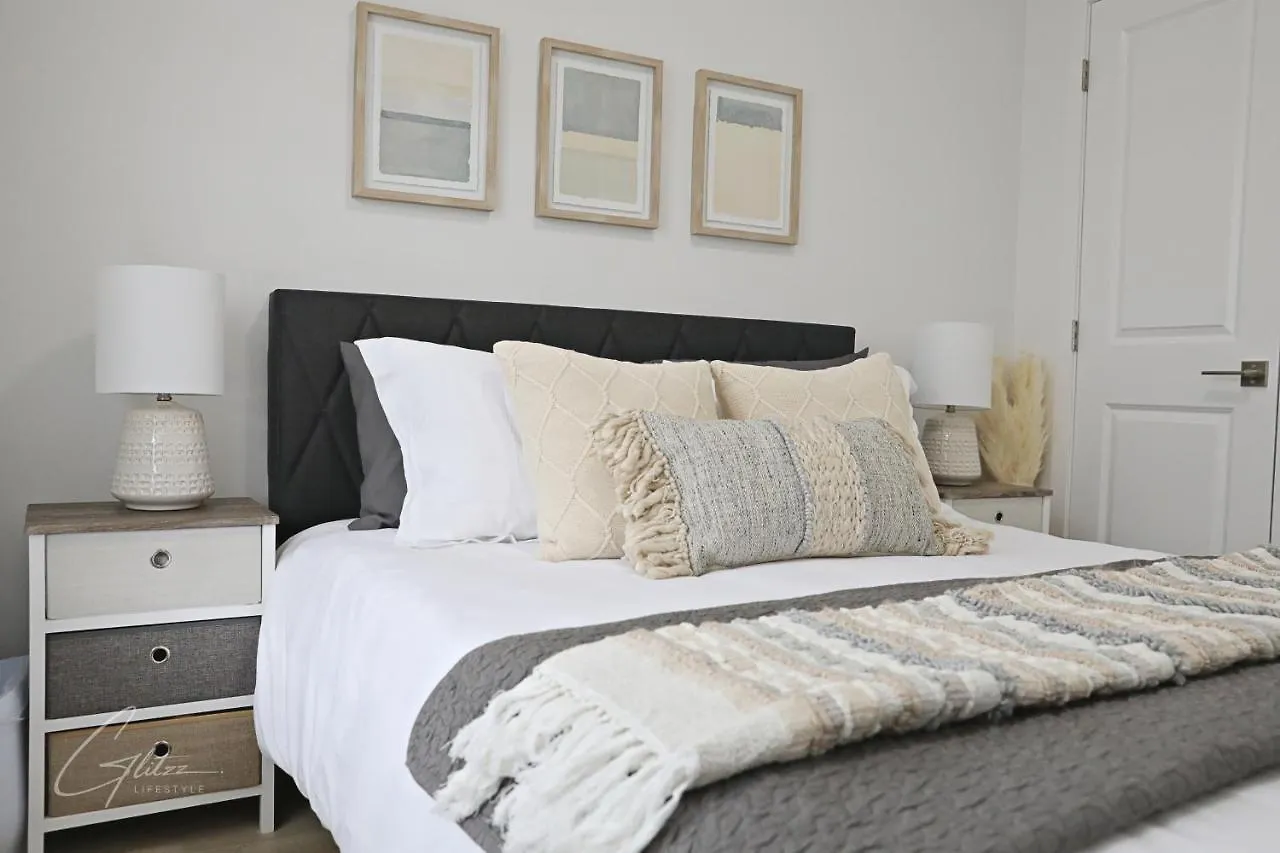 Дом отдыха Boho Modern Retreat King Bed,Fireplace,Disney Эдмонтон