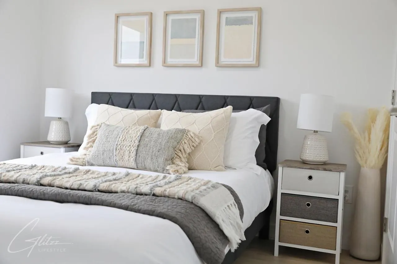Дом отдыха Boho Modern Retreat King Bed,Fireplace,Disney Эдмонтон